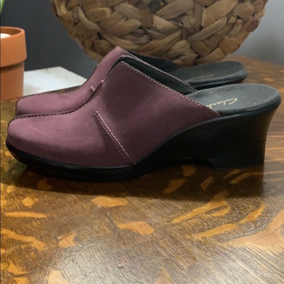 Clarks ~ Mules - Picture 3 of 7